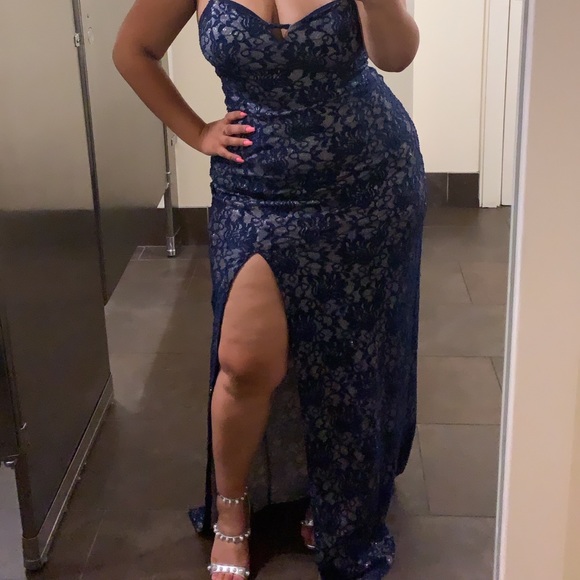 Dress 🔥 - Picture 2 of 3